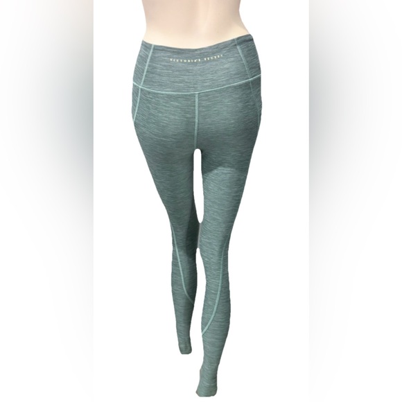 Victoria's Secret Incredible Essential Legging Succulent Green Women’s 4 / S - Picture 3 of 13